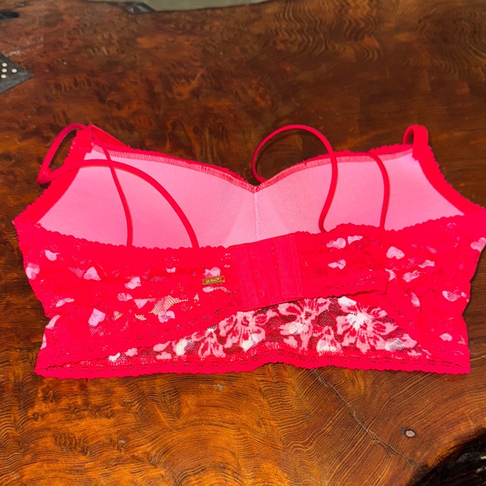 PINK Victoria's Secret Red Heart Lace Bralette - Picture 4 of 4